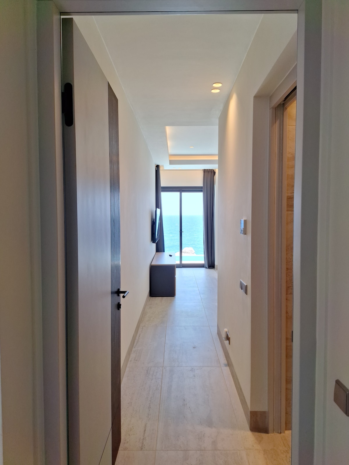 โถงทางเดินในห้องนอนใหญ่