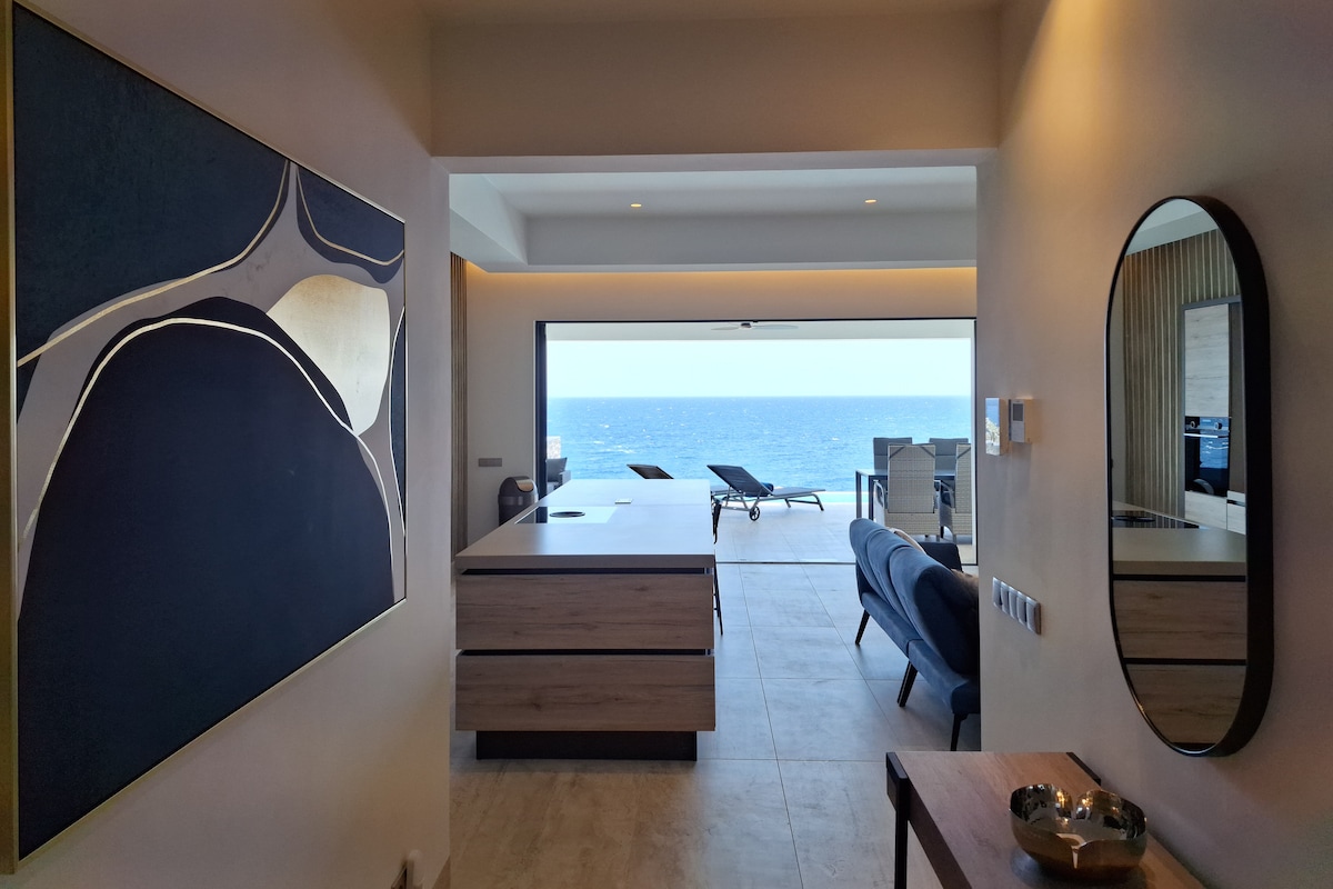 The Ridge New Luxury Condo w/private infinity pool - Apartments for ...