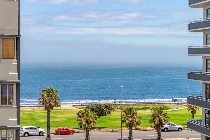 2 bed apartment on the promenade