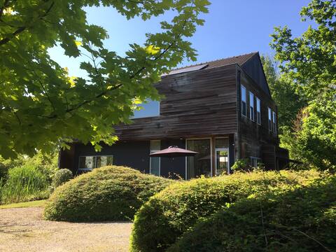 Quiet apartment in the greenery on the Scheldt