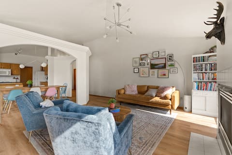 2 Sides of Duplex: Up to 20 People!
