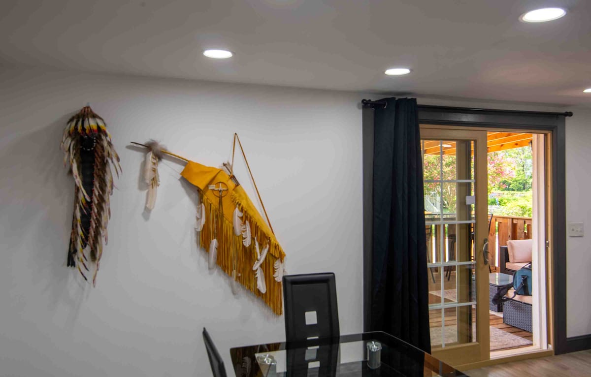 Awesome 2 bedroom, 2 bath, apt. – Photo 12