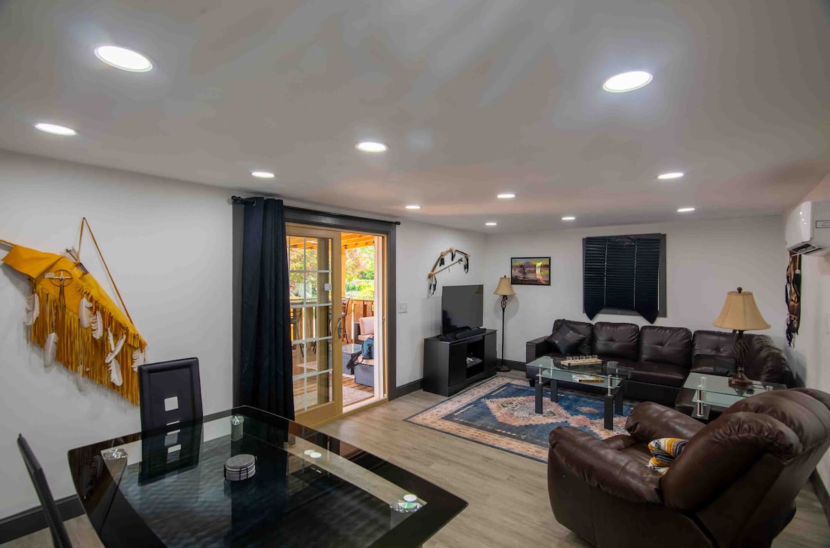 Awesome 2 bedroom, 2 bath, apt. – Photo 2