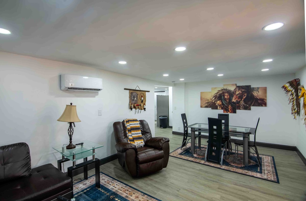 Awesome 2 bedroom, 2 bath, apt. – Photo 13