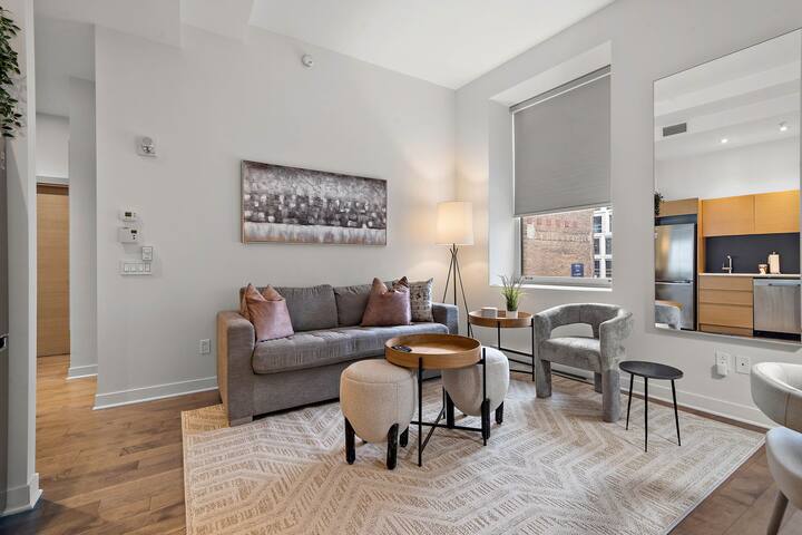Nomade MTL | Old MTL | Modern 2BR 1BA Apt | gallery image 5