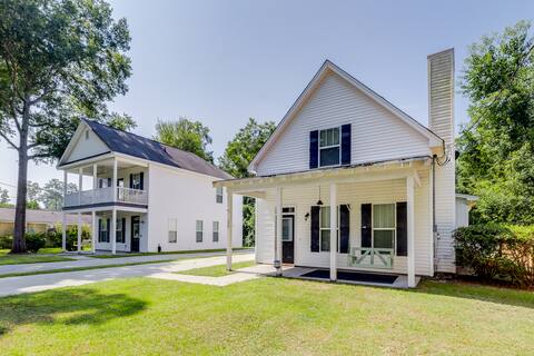Tupelo Honey - TWO Houses - Sleeps 16