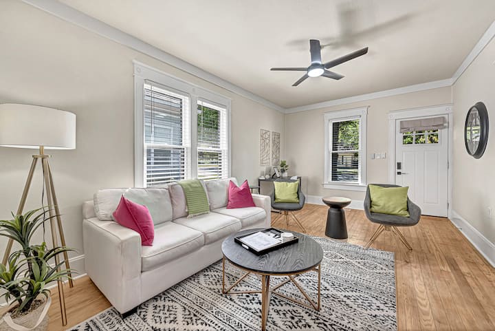 King Bed | Heated Pool | .2 Miles Dwtown Rogers - 羅傑斯