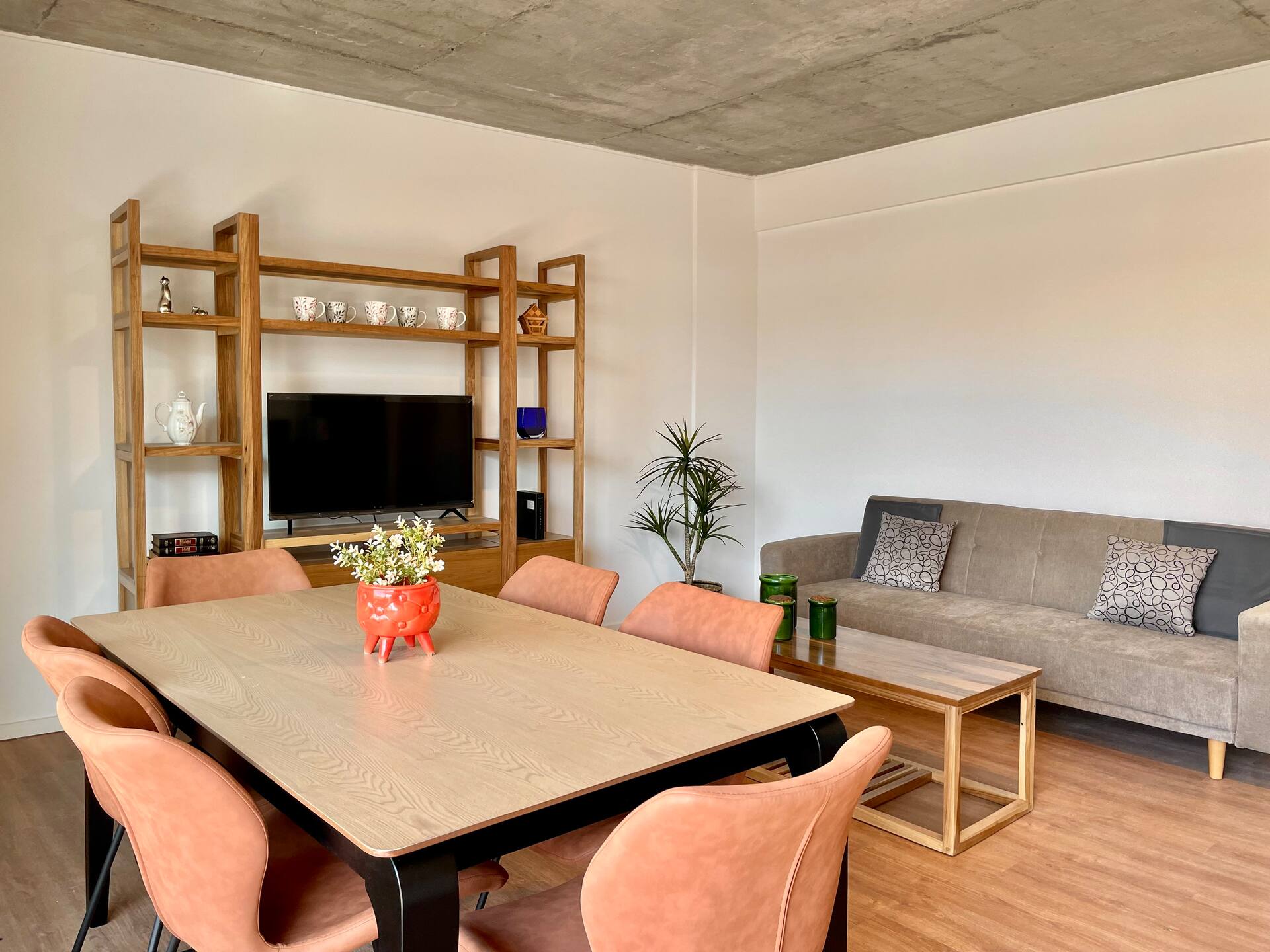 Dois apartamentos contíguos com 2 banheiros e 4 quartos em Barracas