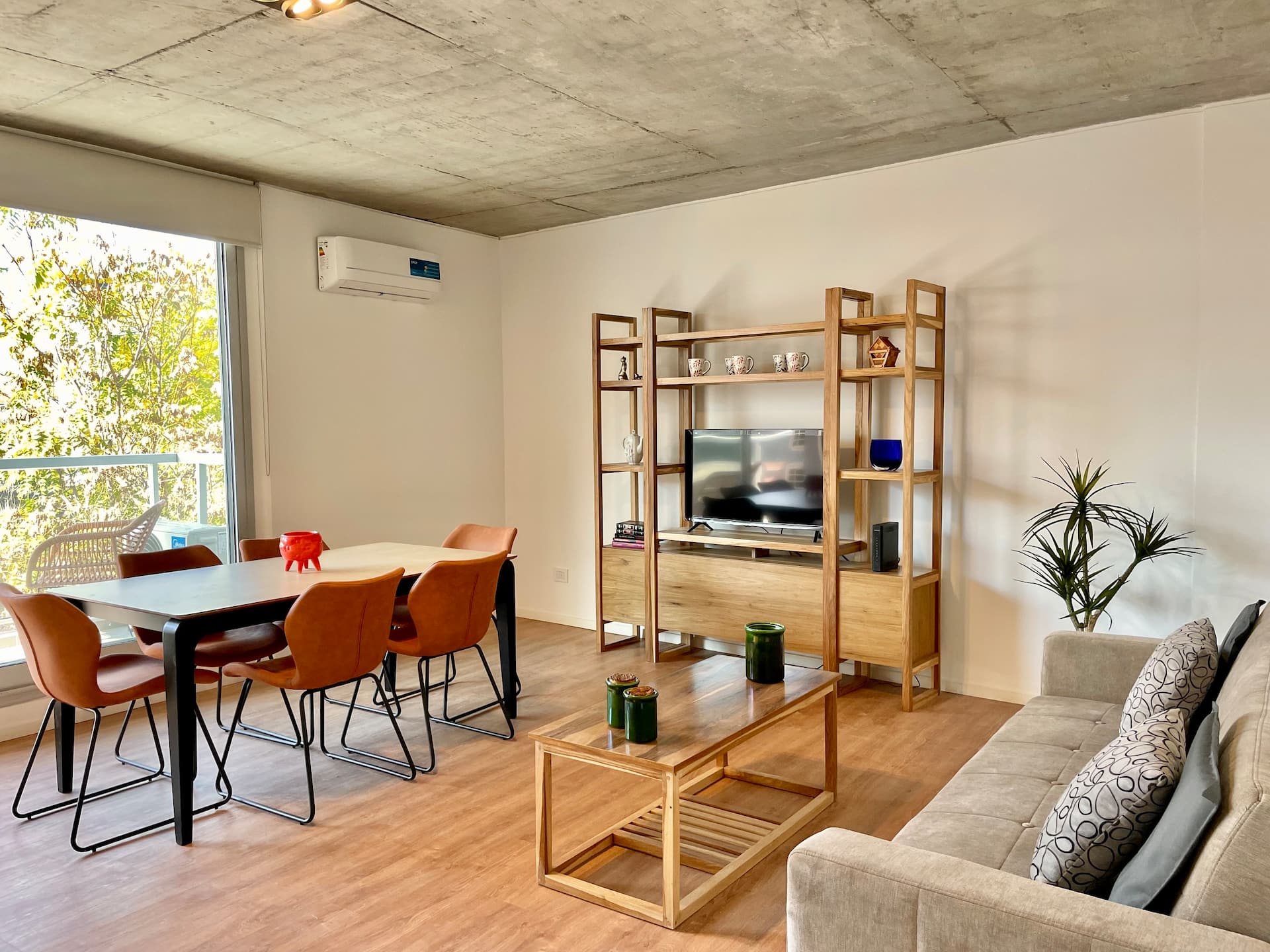 Três apartamentos no mesmo edifício em San Telmo