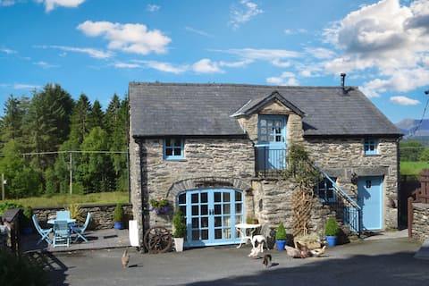 Coach House BETWS y COED Snowdonia 1 dog