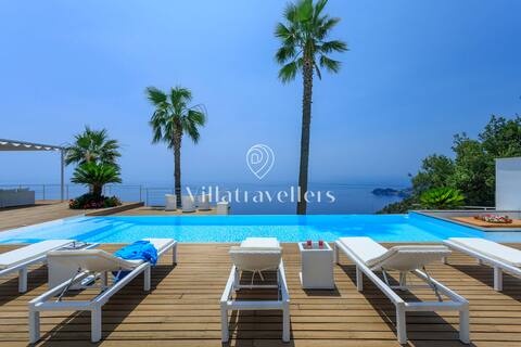 Luxury Villa with Infinity Pool, near Taormina