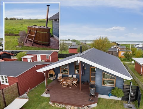 100 m from sandy beach, beautiful view, newly renovated house