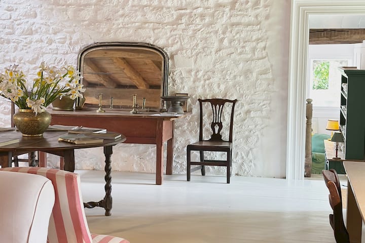 Spacious Country House Nestled In Chateau Gardens - Mayenne