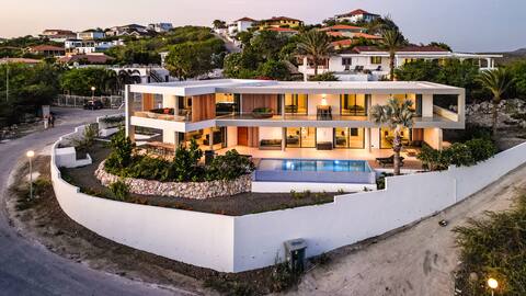 Luxury 12p Villa: Pool, Billiards & Seaview