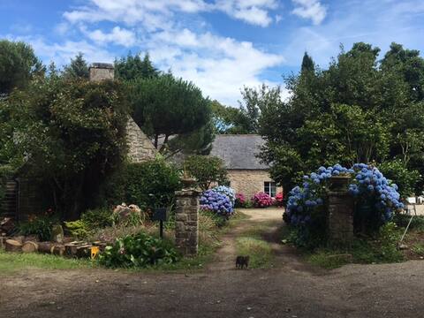 Le Logis de Légane - Breton Longère in Locronan