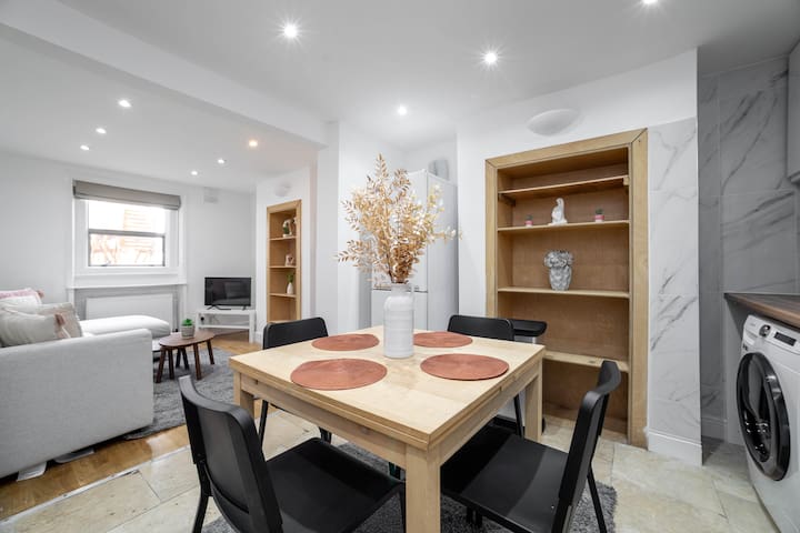 3 bedroom house in Notting Hill