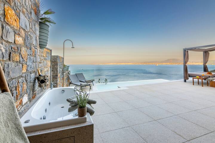 Stunning sea views, Access to a cove – Euphoria gallery image 4