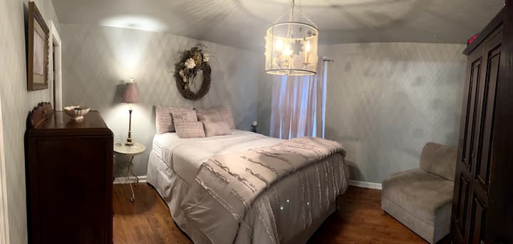 Bedroom 1: Cozy Queen Bed 