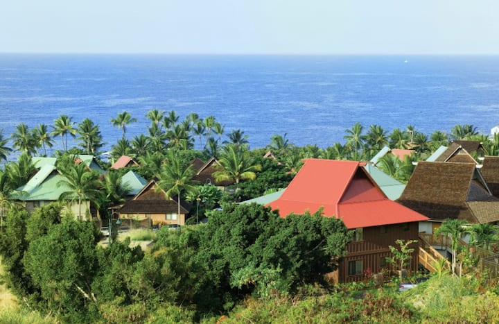 *Nostalgic Hawaiian Resort* 2 Bedroom Deluxe Suite - Kailua-Kona, HI