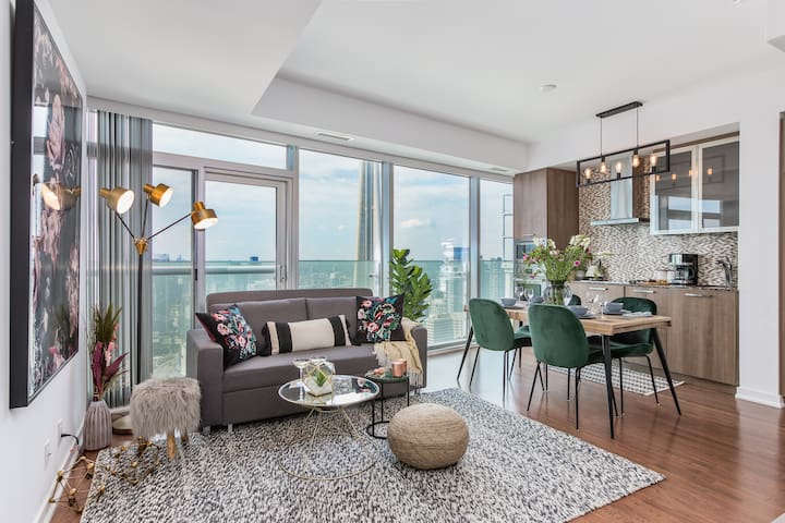 50% Off Monthly Rental CN Tower View 2 Bdrm Condo