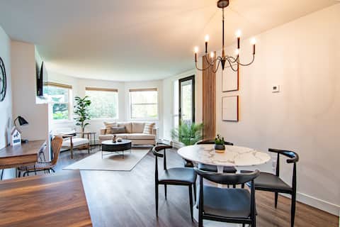 Modern Creekside Condo; A Scenic Retreat |2BR|2BTH