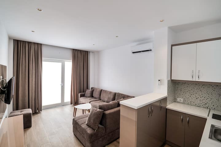 Ksamil-ajlina Apartment-near Beach - Ksamil