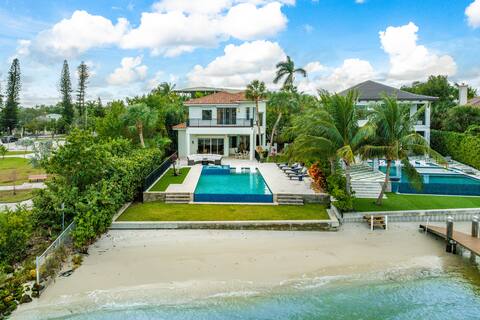 Waterfront Villa - Private Beach