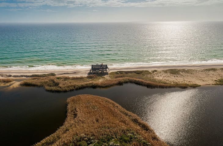 Oceana: An Oceanfront Estate on 6.5 Acres