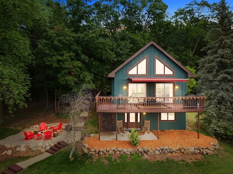 Modern Cabin-MtnViews-HotTub-FirePit-GameRoom-Pets