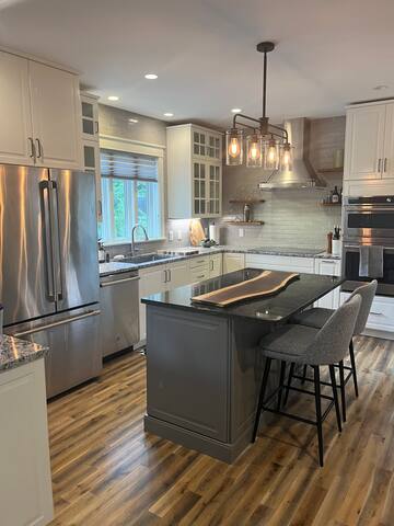 3 Blocks from Lake Harriet! gallery image 3