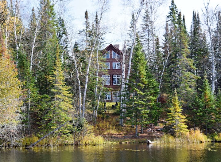 Luxury LAKE Lodge *Fireplace*Jacuzzi*GameRoom*Wifi - Cabins for Rent in ...