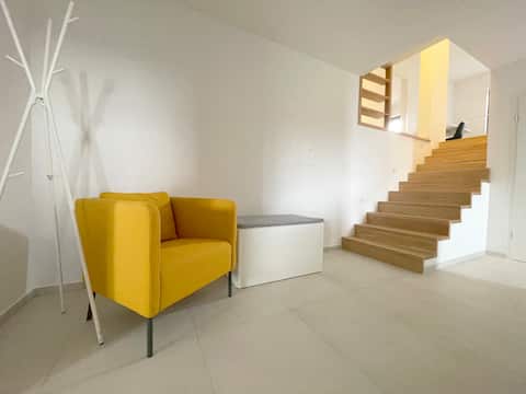 Popular Airbnb listing: Garden Villa in Komen