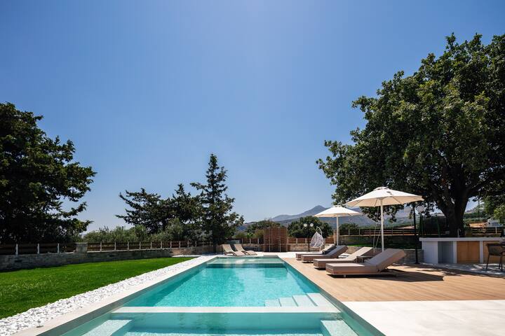 Heated pool, playground, kids pool, close to beach