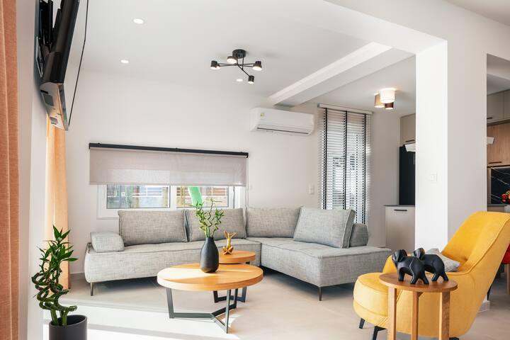 Heated pool, playground, kids pool, close to beach gallery image 5