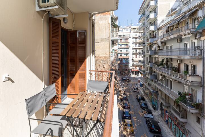 Vista by halu!: Spacious City Centre Home gallery image 5