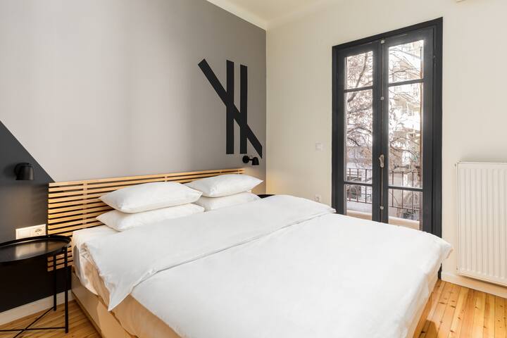 Vista by halu!: Spacious City Centre Home gallery image 3