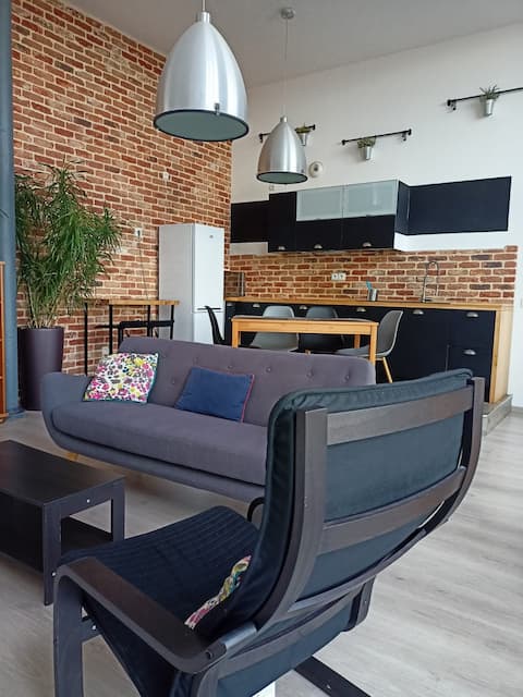 Airbnb performant: Spacious Triplex Loft with Rooftop à Fives