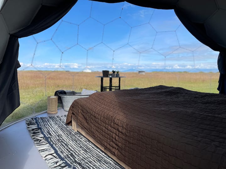 Image showcasing Iceland Vacation Rentals & Homes | Airbnb