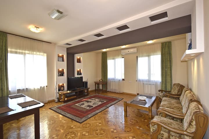 Ararat View And Garden Apartment - Jereván