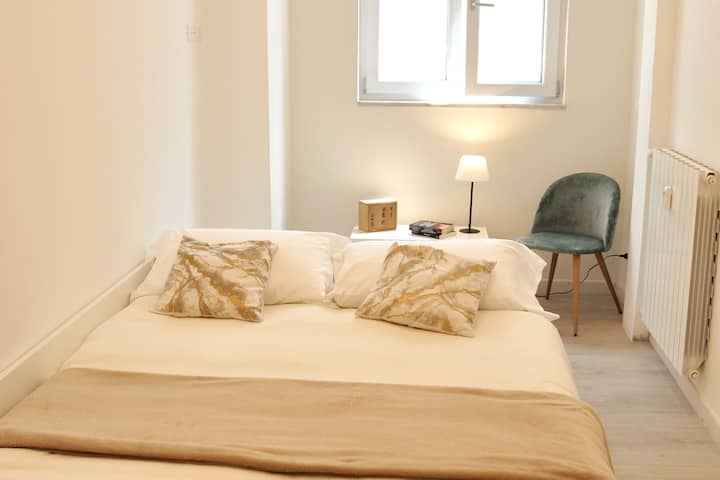 Seconda camera da letto, letto singolo o matrimoniale.