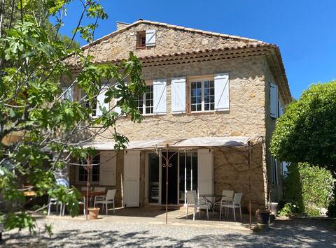 Beautiful stone house in the Luberon