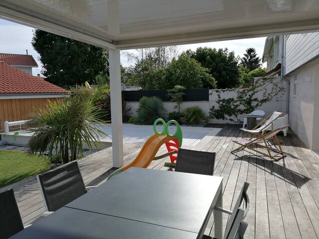 Maison climatisée avec piscine gallery image 4