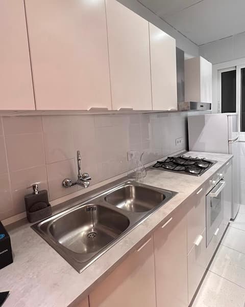Anuncio de Airbnb popular: comfortable apartment en Hostafrancs