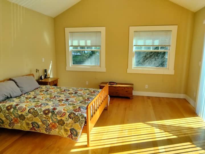 BR principal, lit queen