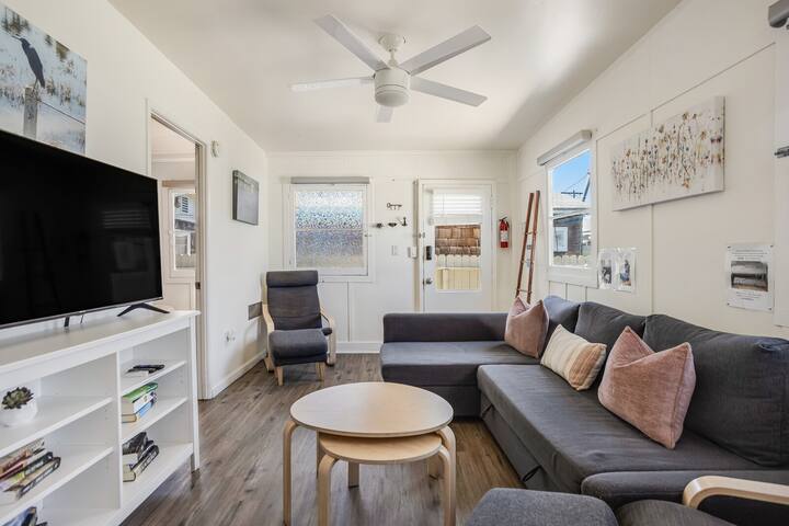 4Beach Flats Sleep 18 2BlK Beach gallery image 3