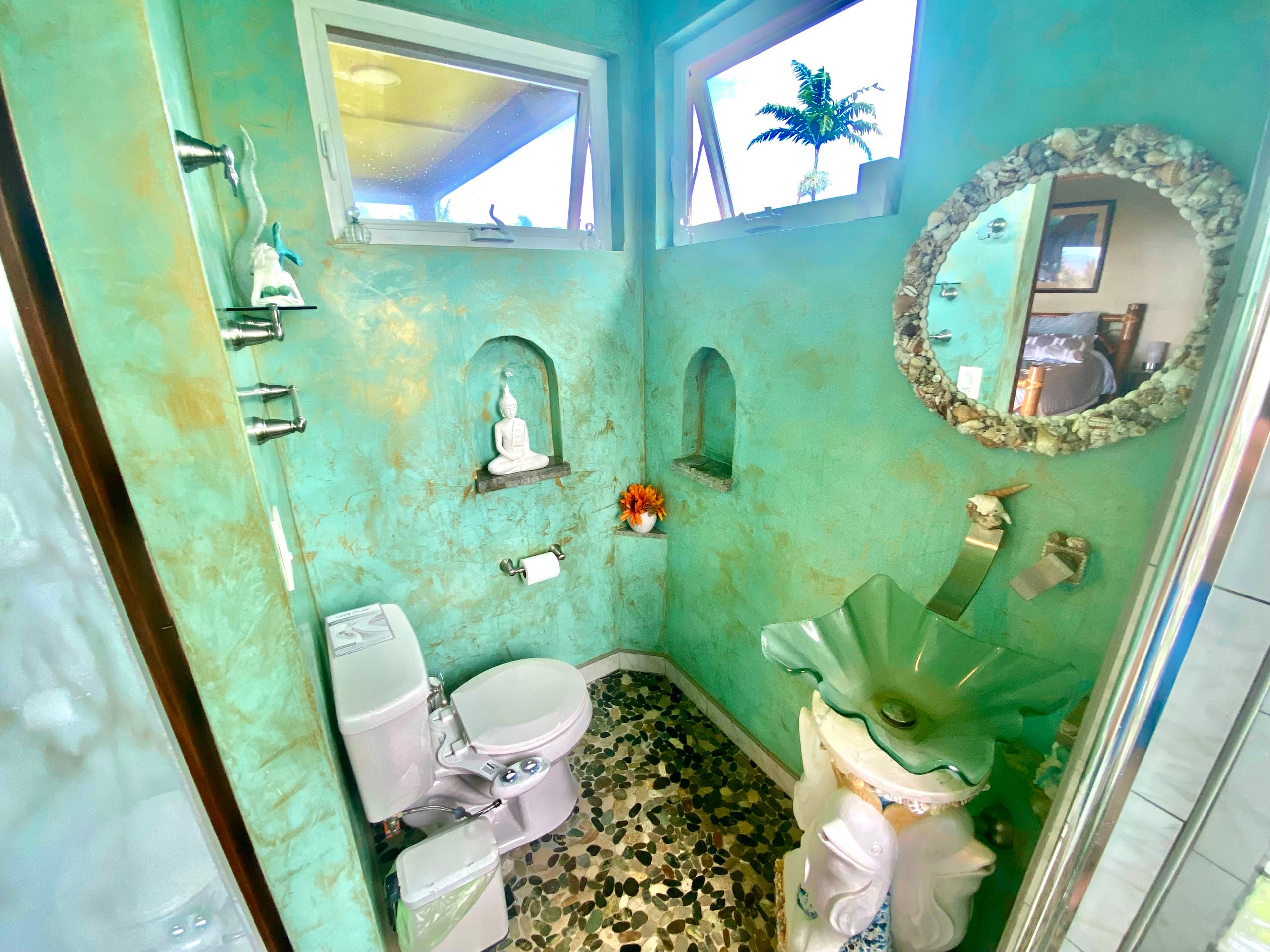Maui Eco Retreat: Ocean Views & Private Waterfall! - Image 10