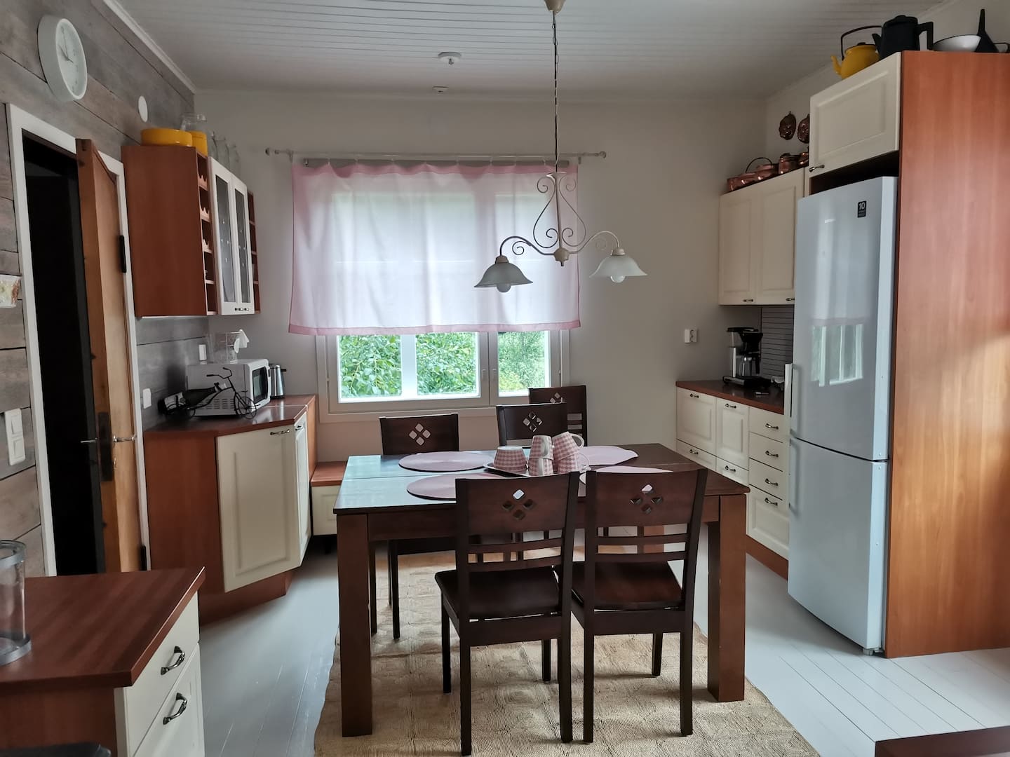 Villa Roosa -Mökki Maaseudulla 3