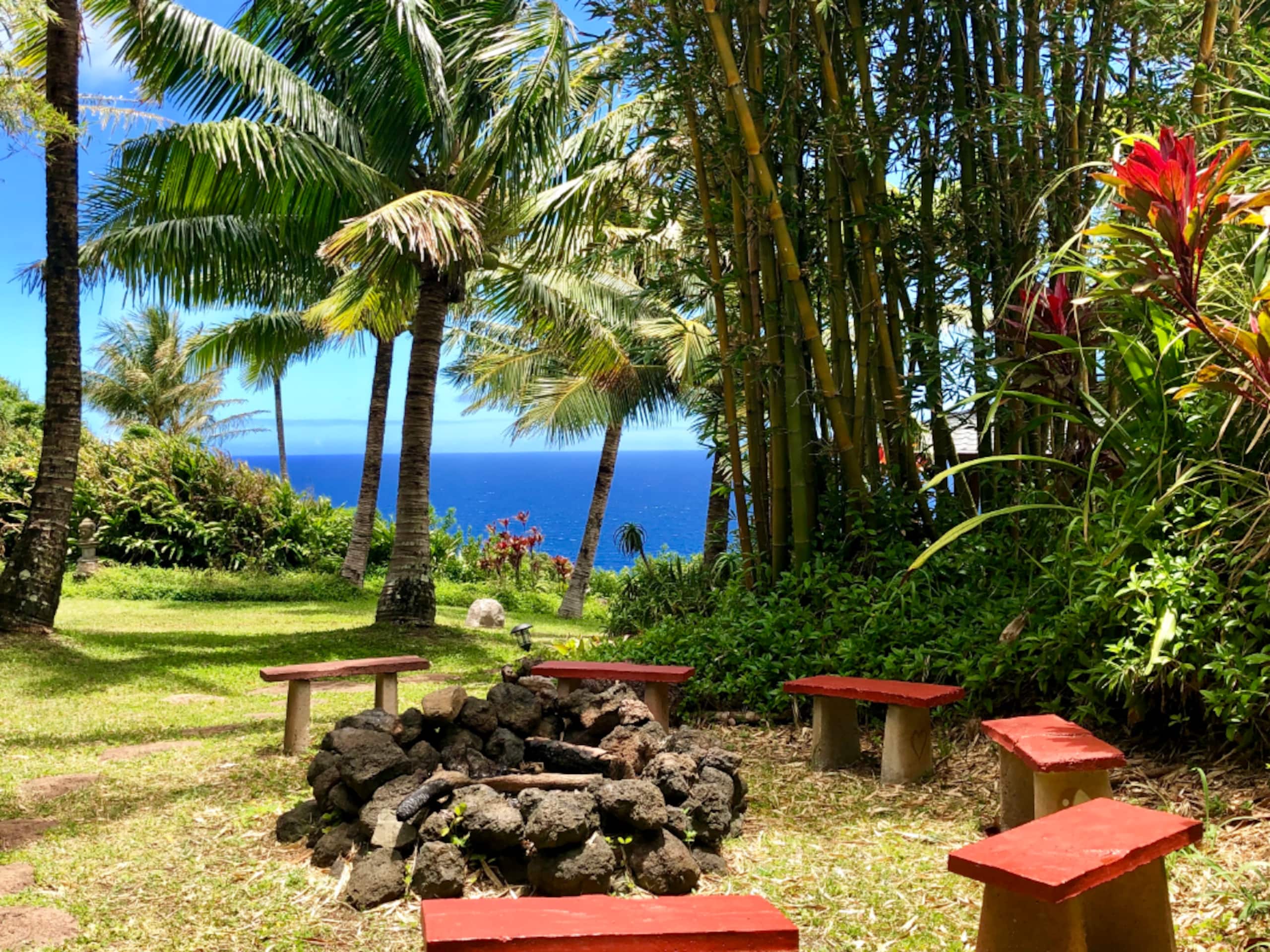 Maui Eco Retreat: Ocean, Waterfalls, Scenic Trails - Image 14
