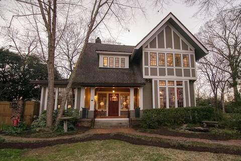 Historic Game Day Getaway in the Heart of 5 Points