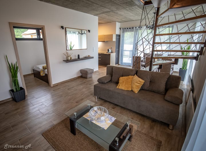 Pihe 1,
Három Hálószobás Apartman - Csopak